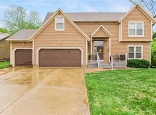 14091 S Blackfoot Ct, Olathe, KS 66062