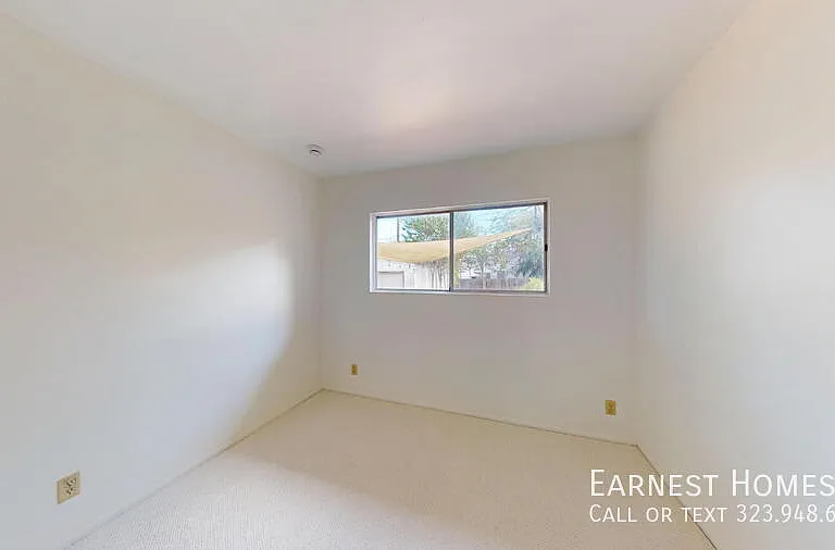 14920 Hesby St — Photo 14
