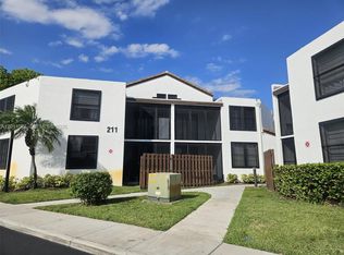 211 Lake Pointe Dr APT 108, Oakland Park, FL 33309