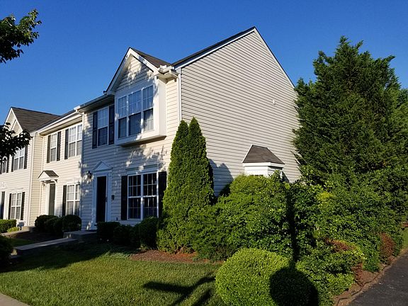 2nd image of 8601 Millstream Dr