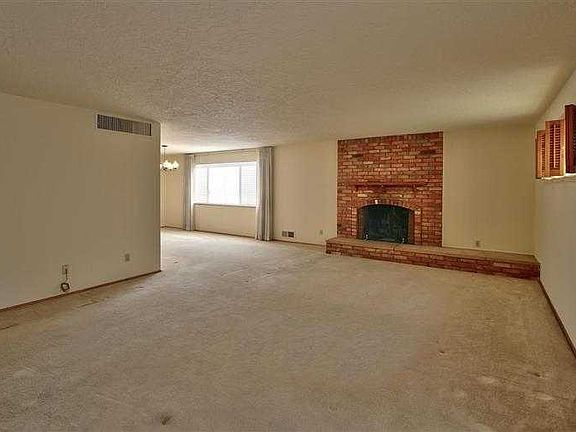 5th image of 2901 San Pablo St NE