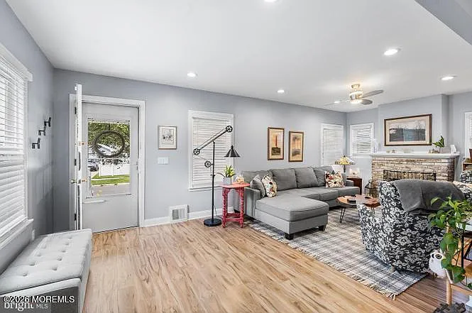 12 Eden Ave — Photo 22