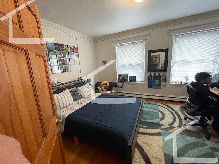 42 Park Vale Ave #6 — Photo 2