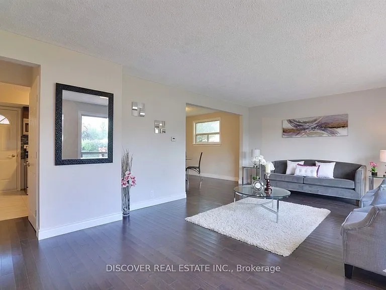 14 Donata Dr — Photo 21