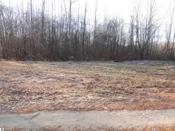 801 W Stewart Rd, Midland, MI 48640