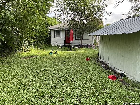 5th image of 1822 W WOODLAWN AVE
