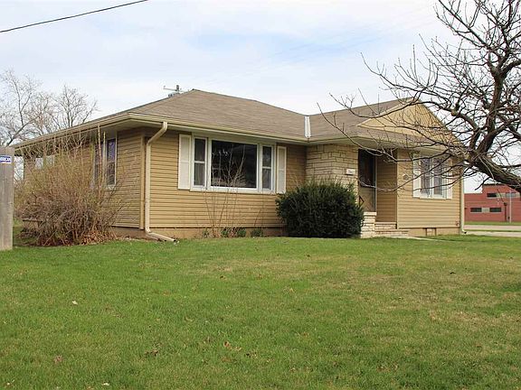 3rd image of 1026 N Lincoln Ave