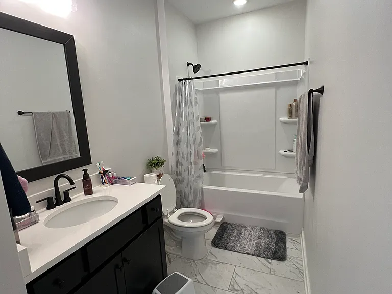 413 Marston Ave — Photo 16