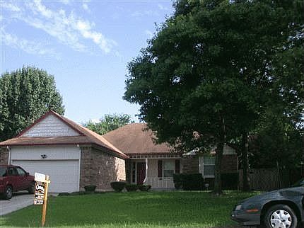 1st image of 4902 Oak Springs Dr