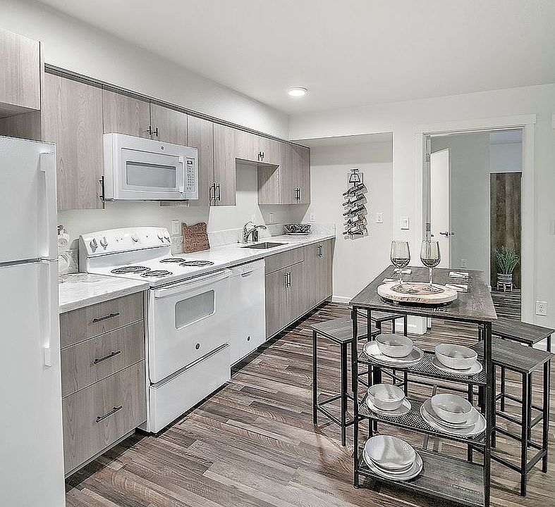 1st image of 2306 SE 158th Ave #9732319