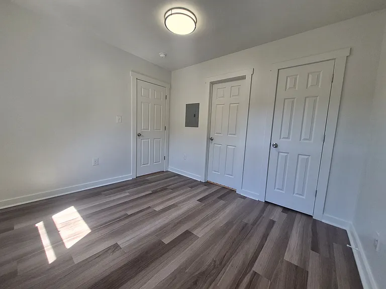 Shadyside Apartments — Photo 76