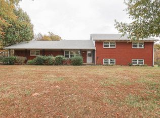 8310 Moore Rd, Paducah, KY 42001