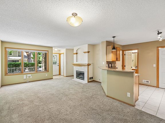 5th image of 811 Burr Oaks Dr Unit 1102