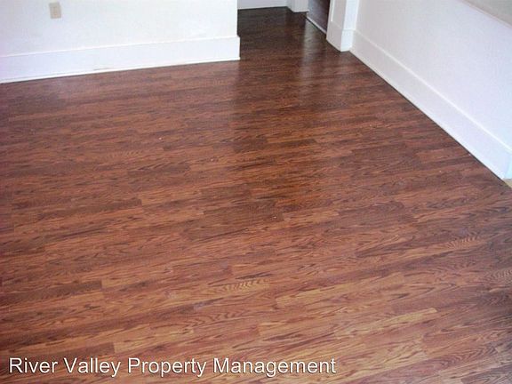 5th image of 409 13th St APT C