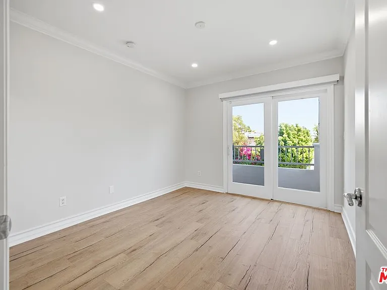 1838 Westholme Ave #203 — Photo 42
