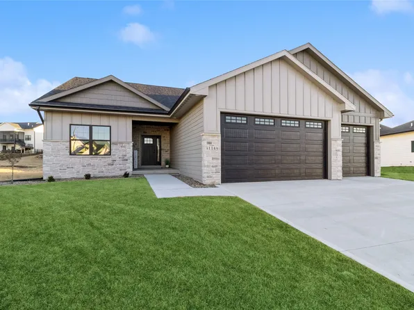 1144 NW 29th Ct, Grimes, IA 50111