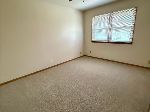 4th image of 5430 Ervin St #1