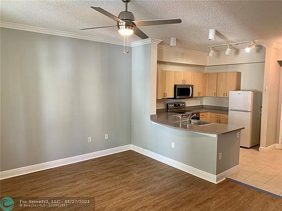 2nd image of 533 NE 3rd Ave APT 248