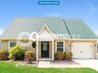 8205 Rachel Ln, Sellersburg, IN 47172