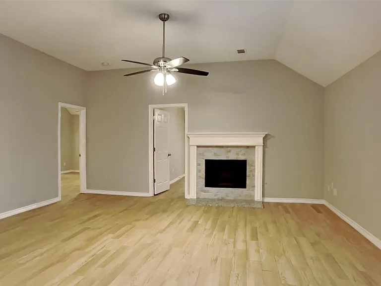 3344 Zubin Ln — Photo 2