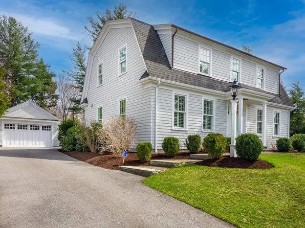 12 Bow St, Concord, MA 01742