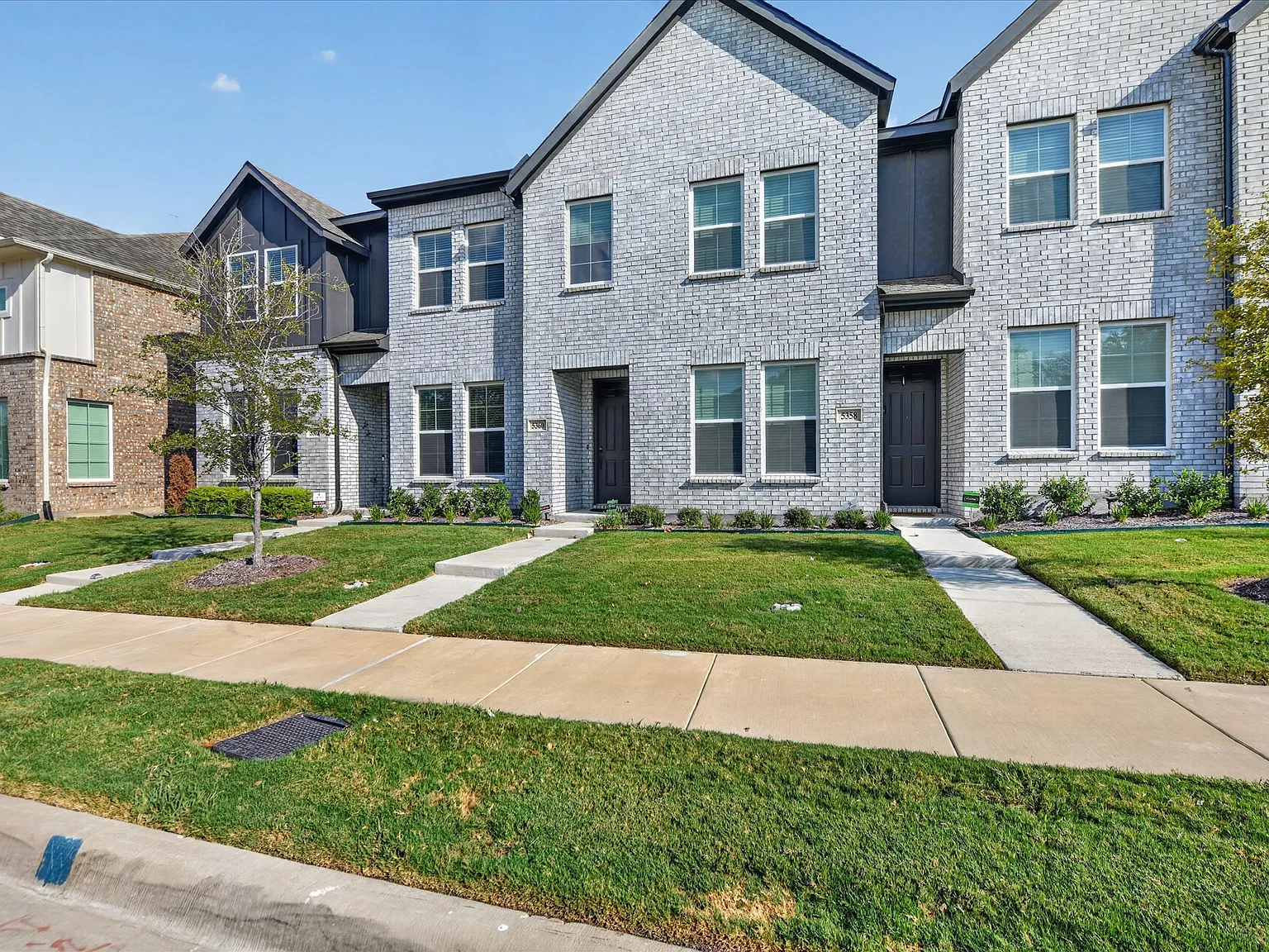 2 bed, 1084 sqft, $2,275 — Photo 1