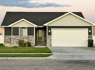 3900 Cove Fort Dr, Idaho Falls, ID 83401