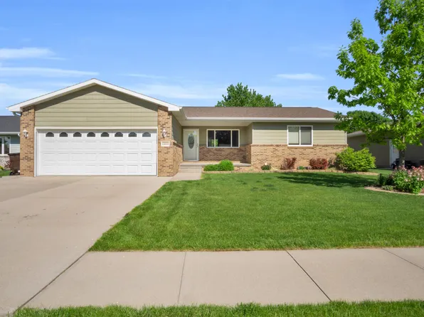 1411 11th Ave, Kearney, NE 68845