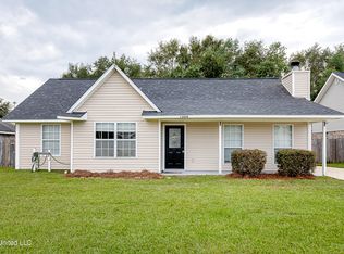 12040 Harmony Cir, Gulfport, MS 39503