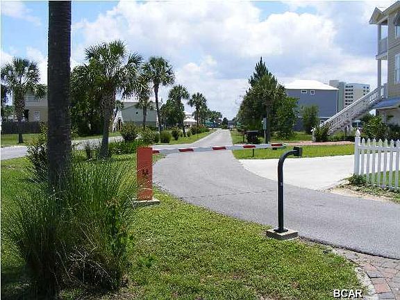 2nd image of 924 Lighthouse Lagoon Ct