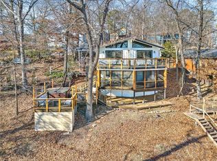 8615 White Oak Dr, Rogers, AR 72756