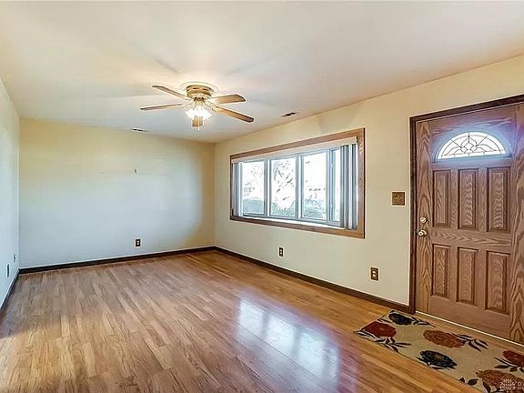 4th image of 2472 N Aragon Ave