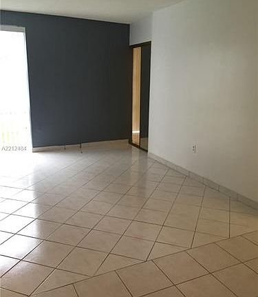 5th image of 17620 Atlantic Blvd APT 110