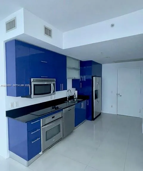 60 SW 13th St #3410 — Photo 2
