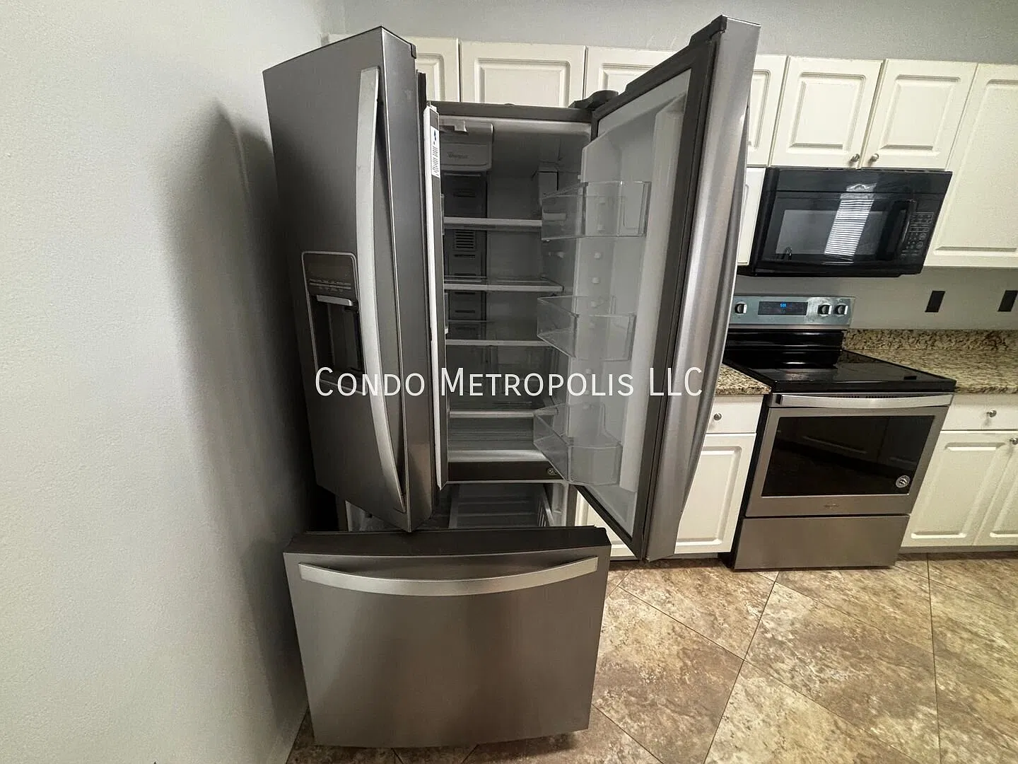 3 bed, 1295 sqft, $2,050 — Photo 3