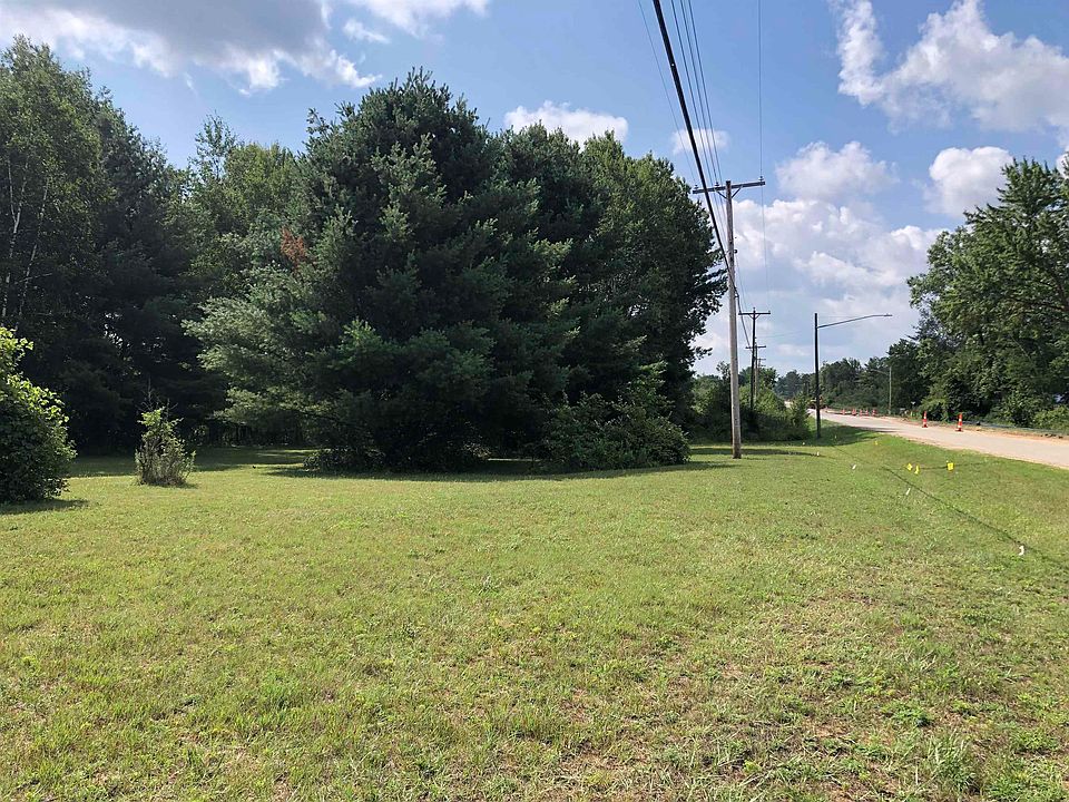 2nd image of W Maple Grove Rd