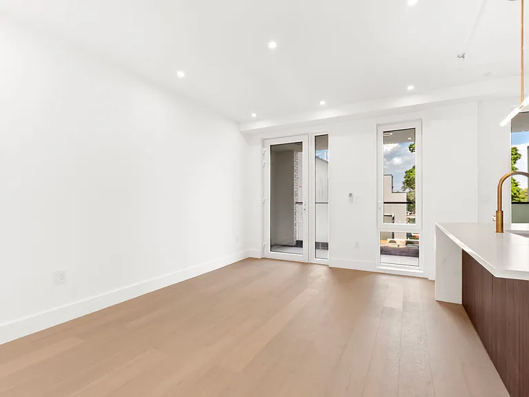 625 New York Ave #3A — Photo 3