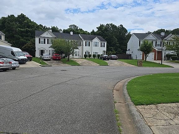 4th image of 104 Benfield Cir