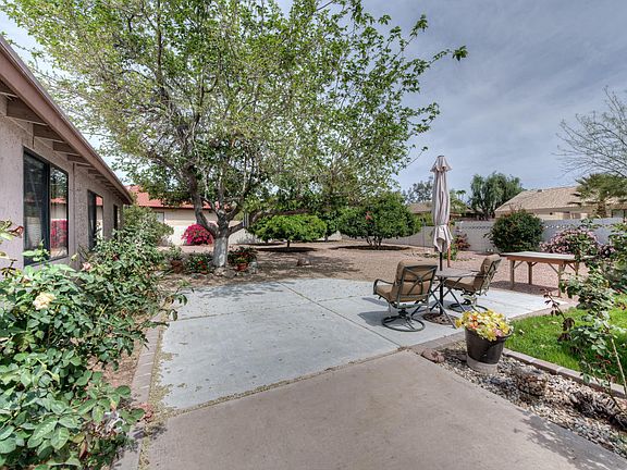 3rd image of 16442 E Ashbrook Dr