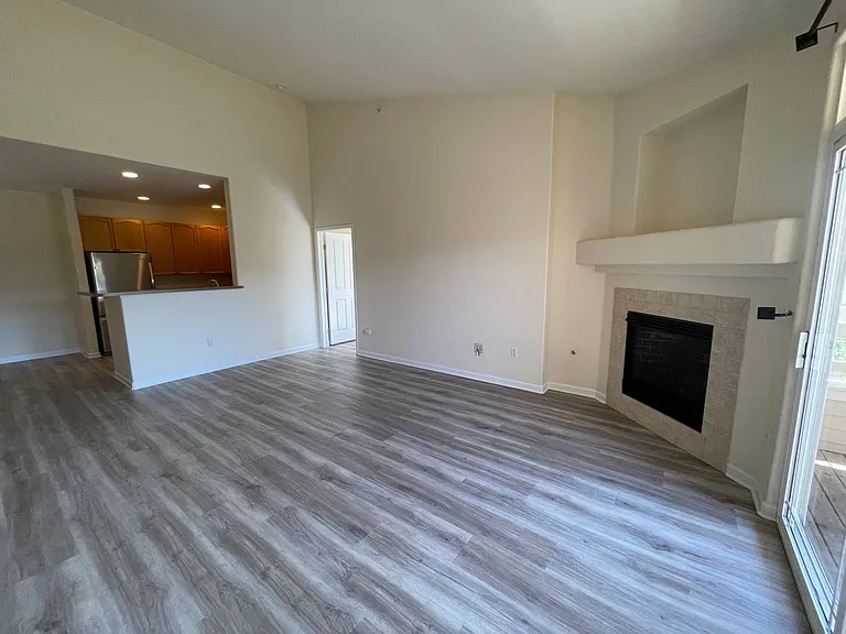 8457 S Hoyt Way #303 — Photo 7