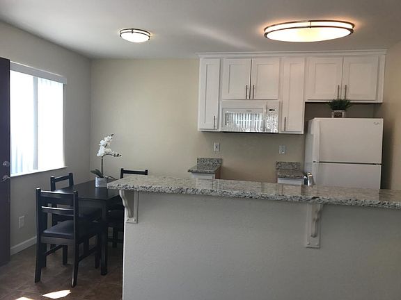 4th image of 1058 Luther Ave