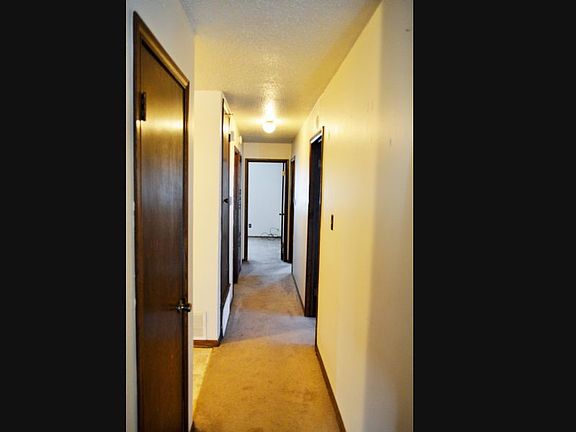 2nd image of 1812 NW Crosby Park Cir