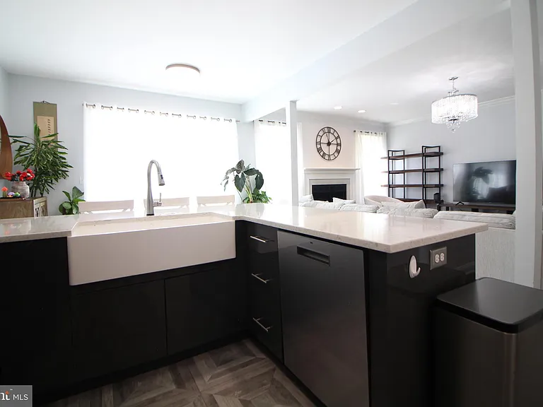 15 Kentsdale Dr — Photo 23