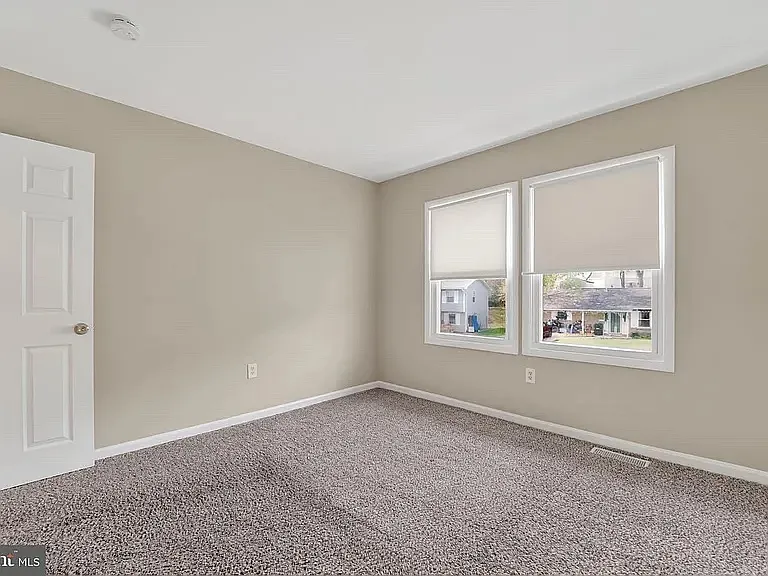 1327 Passage Dr — Photo 24