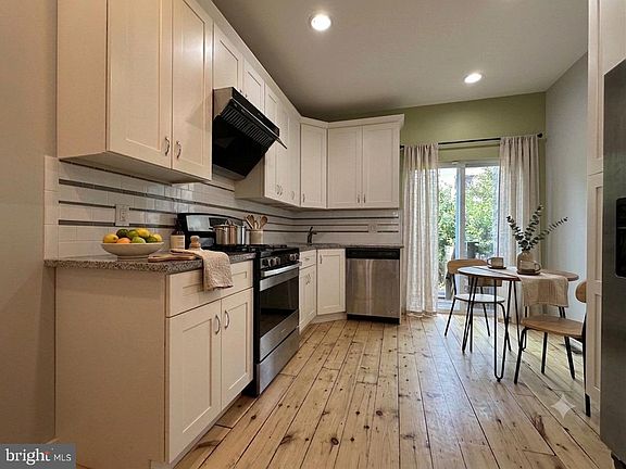 3rd image of 1926 E Firth St