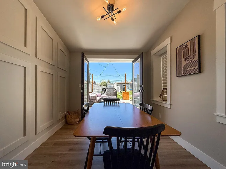 521 Locust St — Photo 15