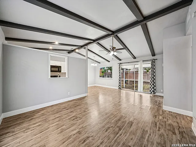 3 bed, 2.0 bath, 1138 sqft, $1,700 — Photo 3