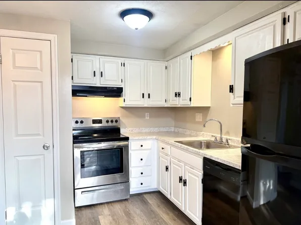 73 Cedar St Unit B4, Norwich, CT 06360