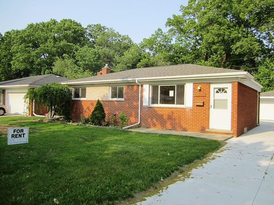 1st image of 25480 Wexford Ave