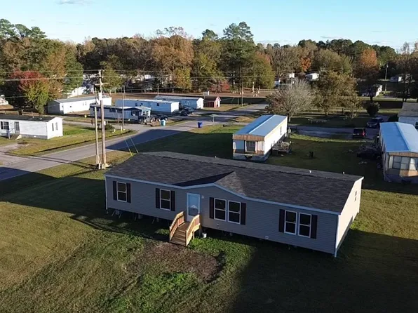 103 Kim Ln, Jacksonville, NC 28540